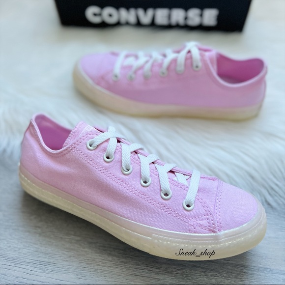 Converse Shoes - NWT Converse Chuck Taylor All Star Women’s Shoes